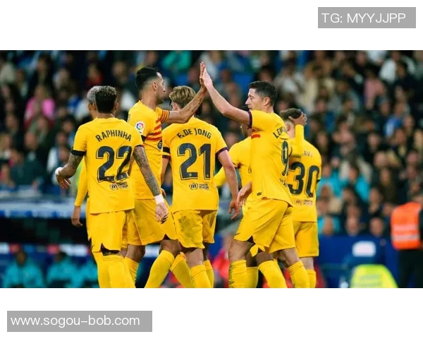 西班牙人因球迷扔水瓶事件面临处罚风险引发关注 西班牙人因球迷扔水瓶事件面临处罚风险引发关注